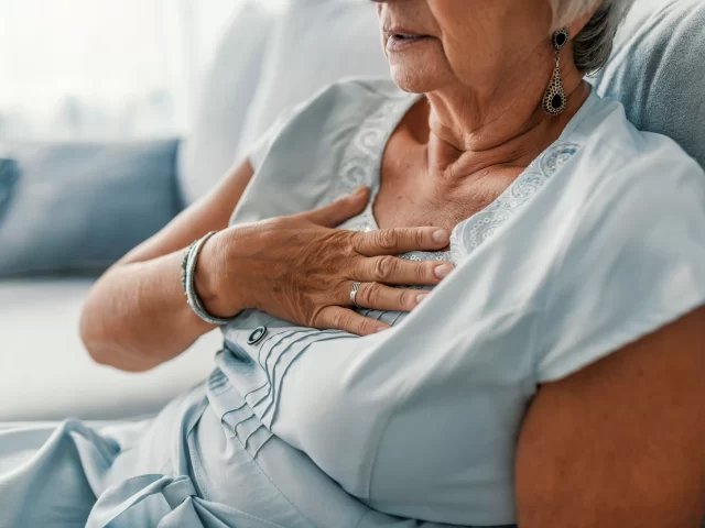 Here Are 7 Signs You Might Have Heart Failure