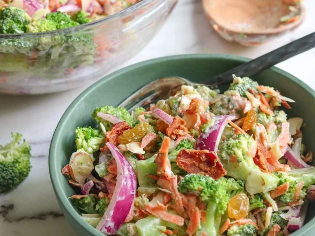 Broccoli Salad with Bacon and Raisins